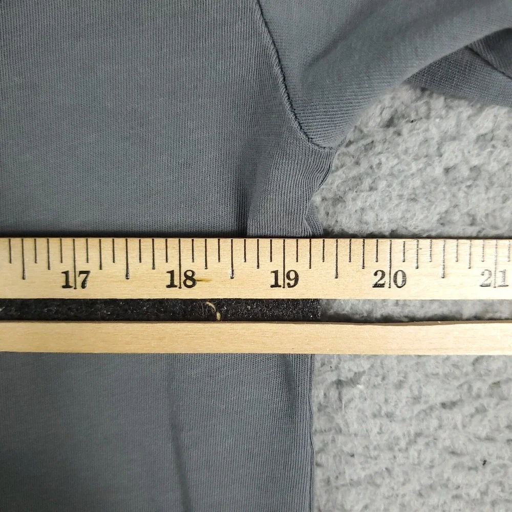 Nike Rise As One Gray Dri Fit Casual Short Sleeve T-Shirt Mens Size Medium - Picture 8 of 10